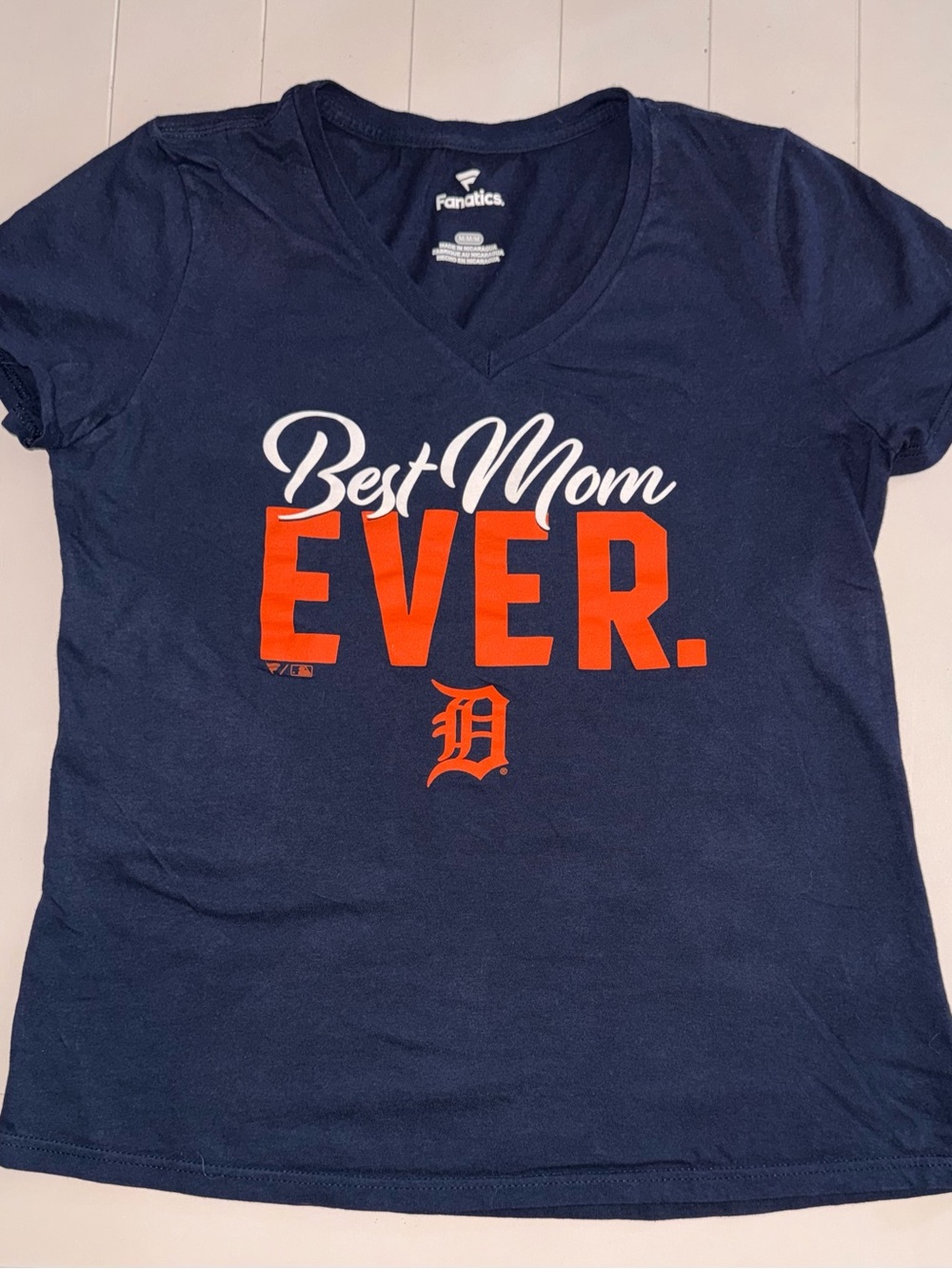Fanatics Women's Navy "Best Mom Ever" V-Neck Tee - Navy & Orange Detroit Tigers